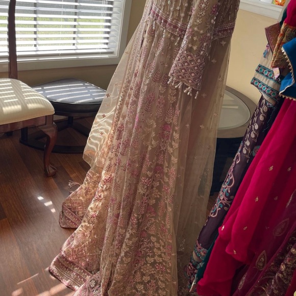 Emaan Adeel Gown - Picture 4 of 4